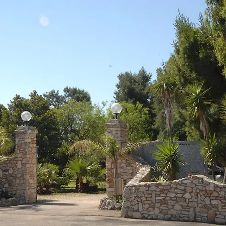 Üdülőpark Racar 3*