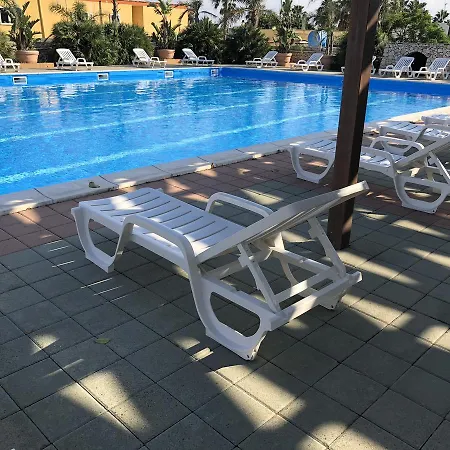 Racar Kompleks wypoczynkowy Frigole