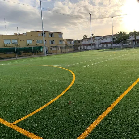 Racar 假日公园 3*